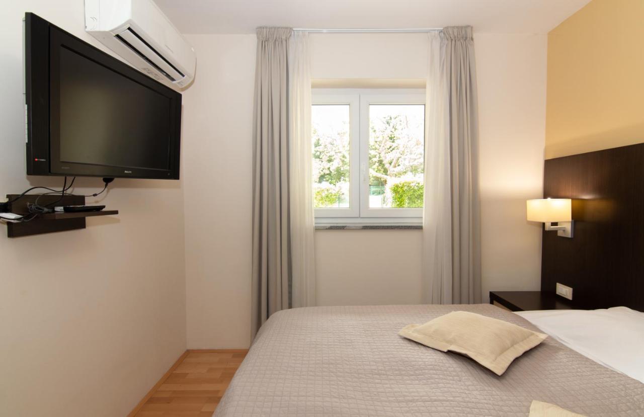Residence Marina Rose M Apartment By Locap Group Portoroz Bagian luar foto