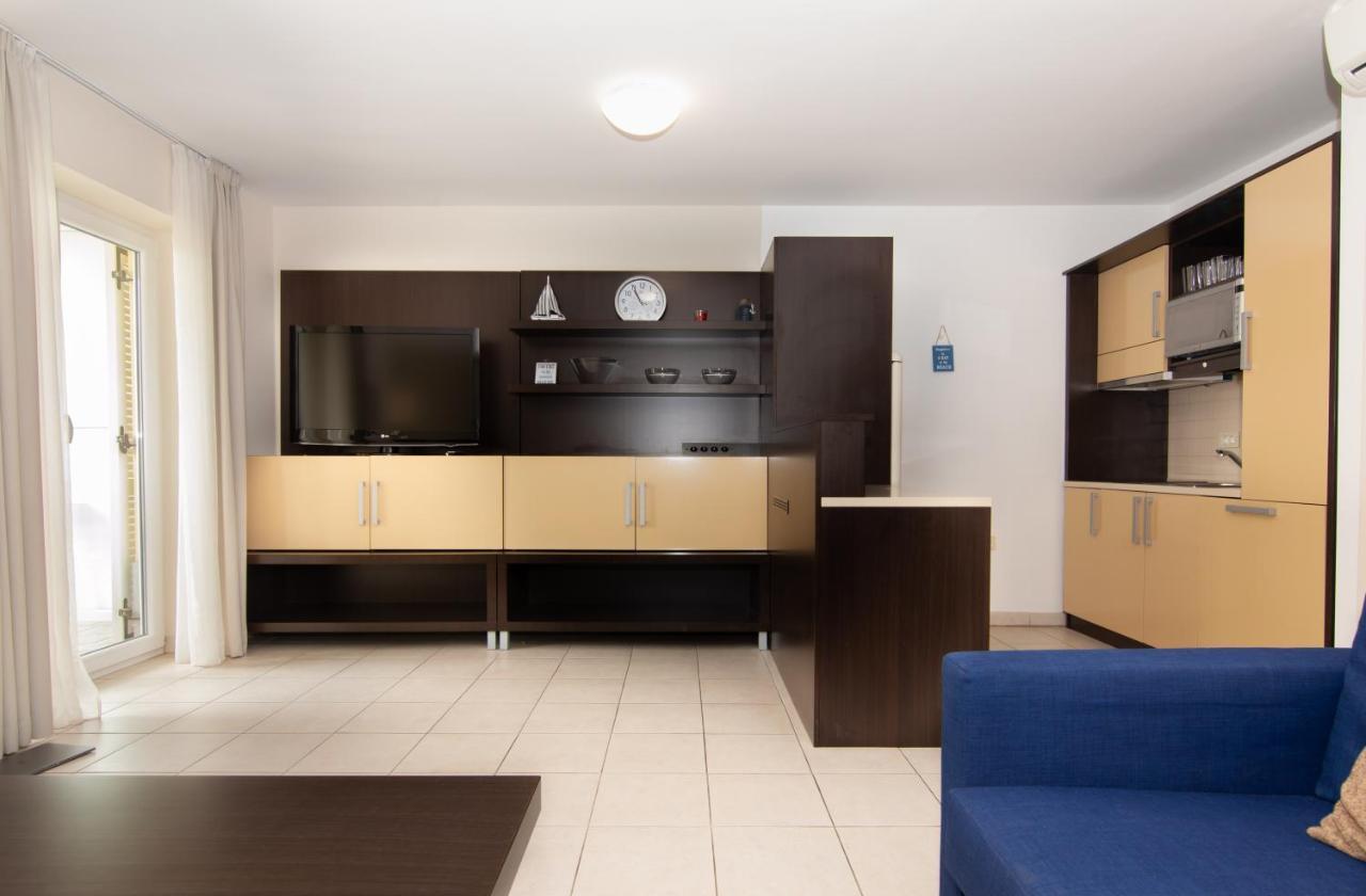 Residence Marina Rose M Apartment By Locap Group Portoroz Bagian luar foto